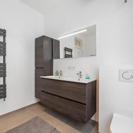 Leopold - 0102 Apartamento *